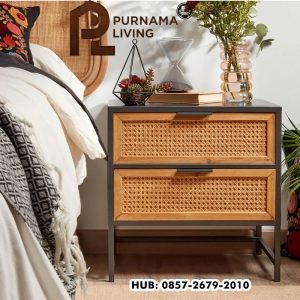 Meja Nakas Rotan Klasik Naoma