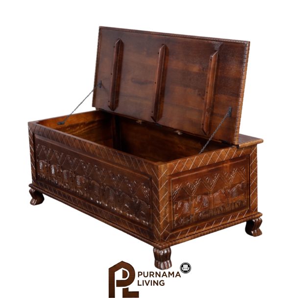 0390698_worcester-hand-carved-trunk-storage-coffee-table Meja Kopi Penyimpanan Peti Model Worcester
